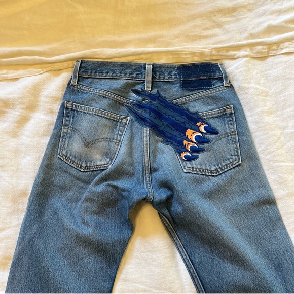 Vintage Levi’s by Kendall and Kylie. - Picture 3 of 10